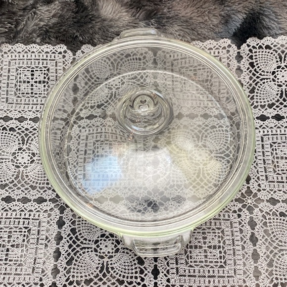 Vintage Early Clear Pyrex Dish Clear Casserole with Lid 4 Cup - Picture 8 of 16